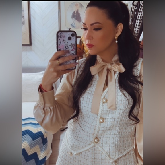 Like This Listing To Get Notified When I Go Live🛍️ - Picture 6 of 16